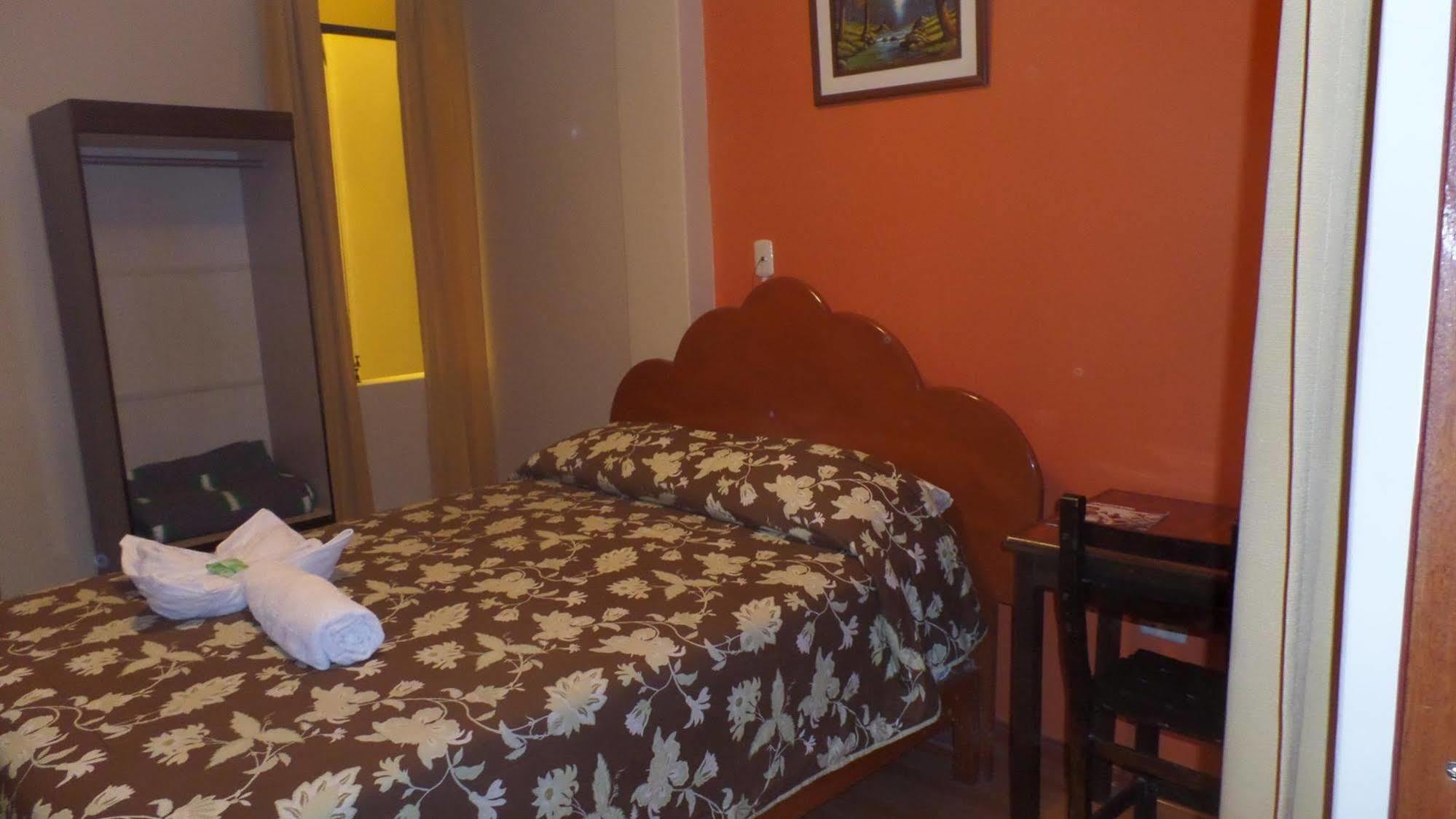 Hostal Atacama Tacna Exterior photo